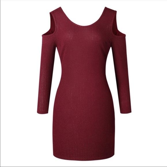 NWT Women’s Cold Shoulder runs small 🎀last one💕 - Picture 2 of 8